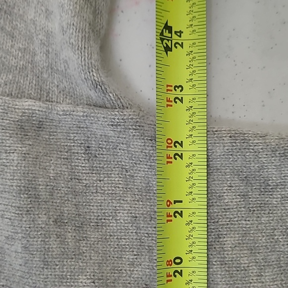 J. Crew Cashmere Sweater in Gray and Neon Yellow size Small - Picture 5 of 9